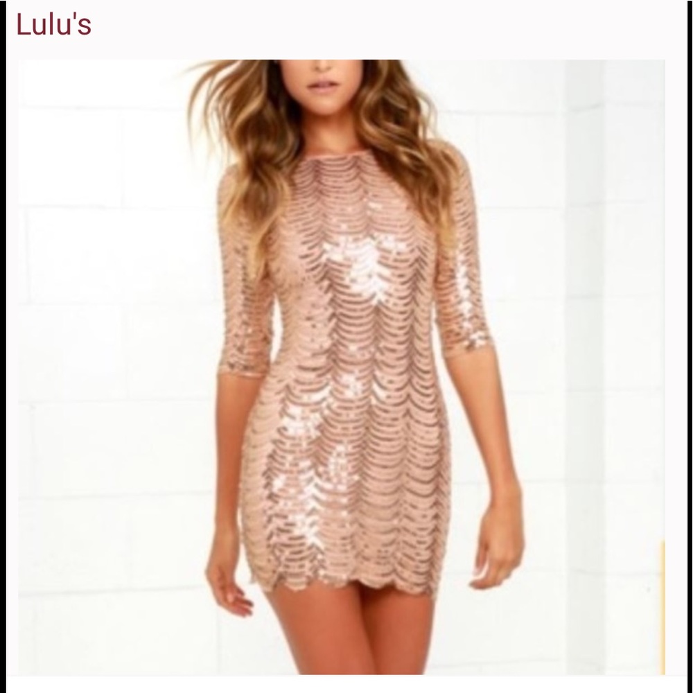 Lulu’s Sequin Scalloped Dress🌺Size Large🌺